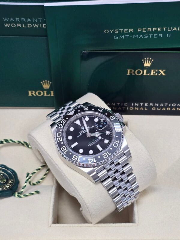 Rolex GMT Master II (Bruce Wayne) - ROL182514 - Image 2