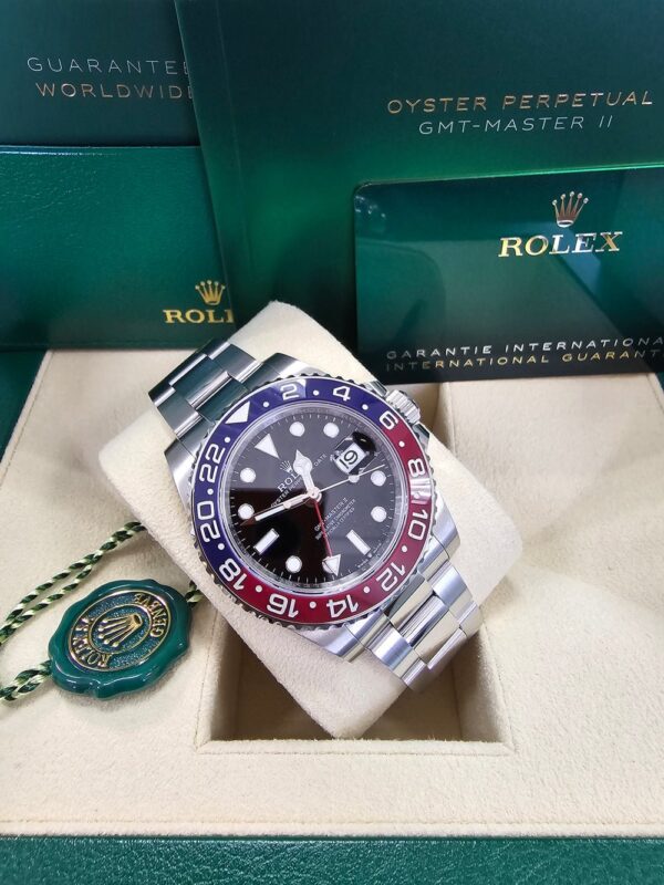 Rolex GMT Master II Pepsi - ROL184225 - Image 2